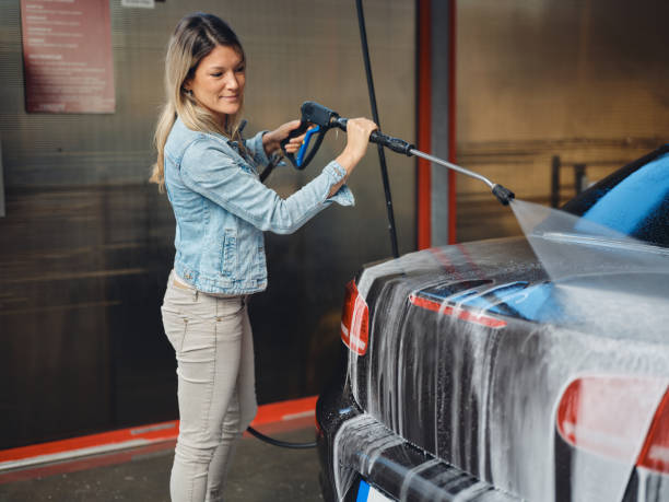 Best Commercial Pressure Washing  in Riverview, MI